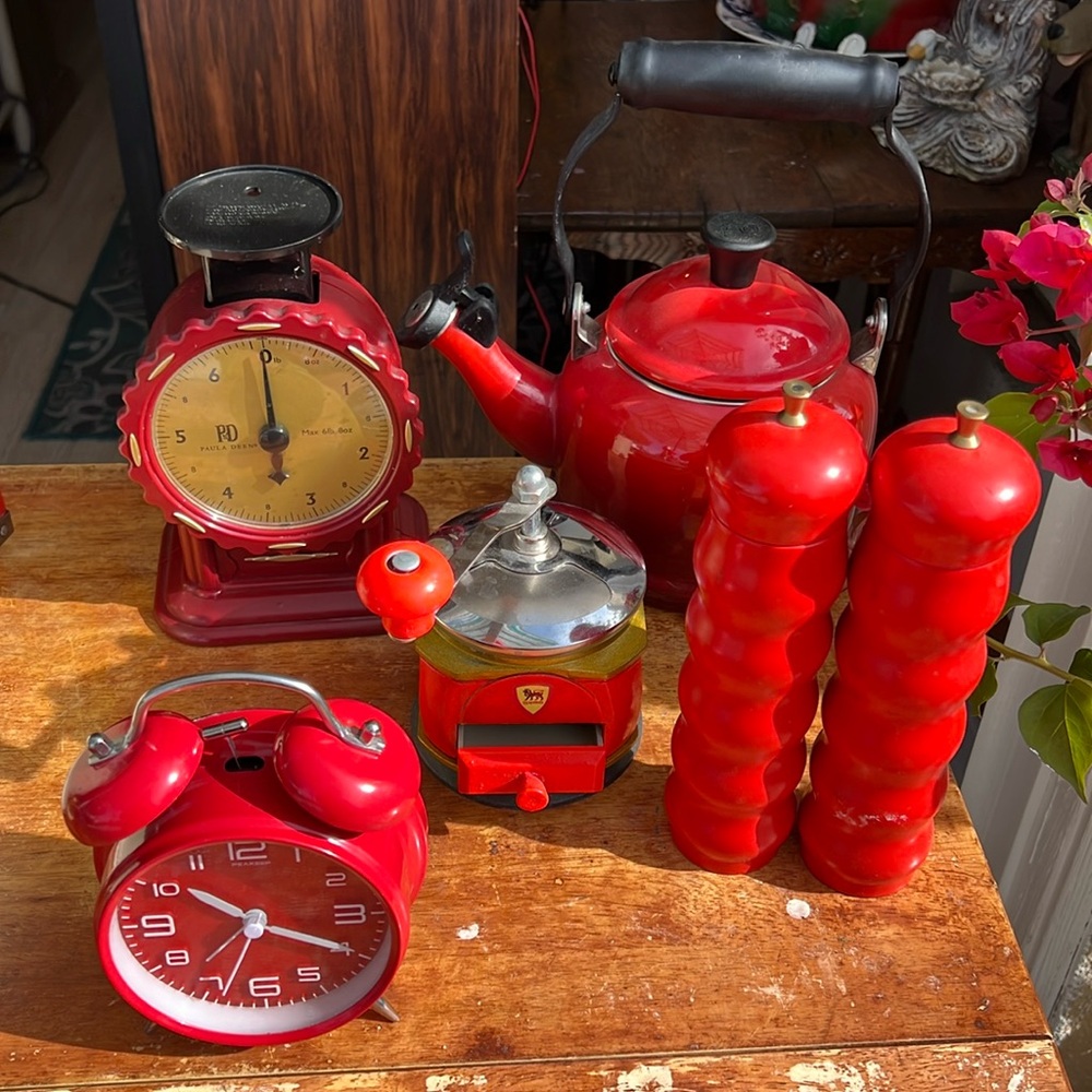 Bundle of 6 Vintage Red Color of Collectibles